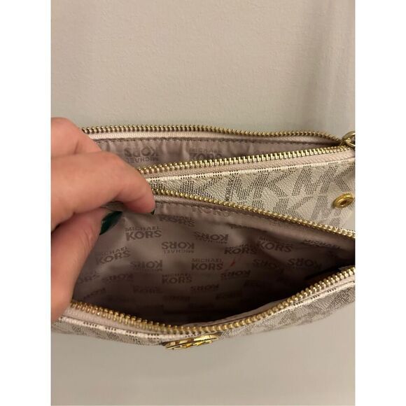 Michael Kors Signature Jet Set FultonEast West Vanilla PVC Crossbody - Picture 7 of 9